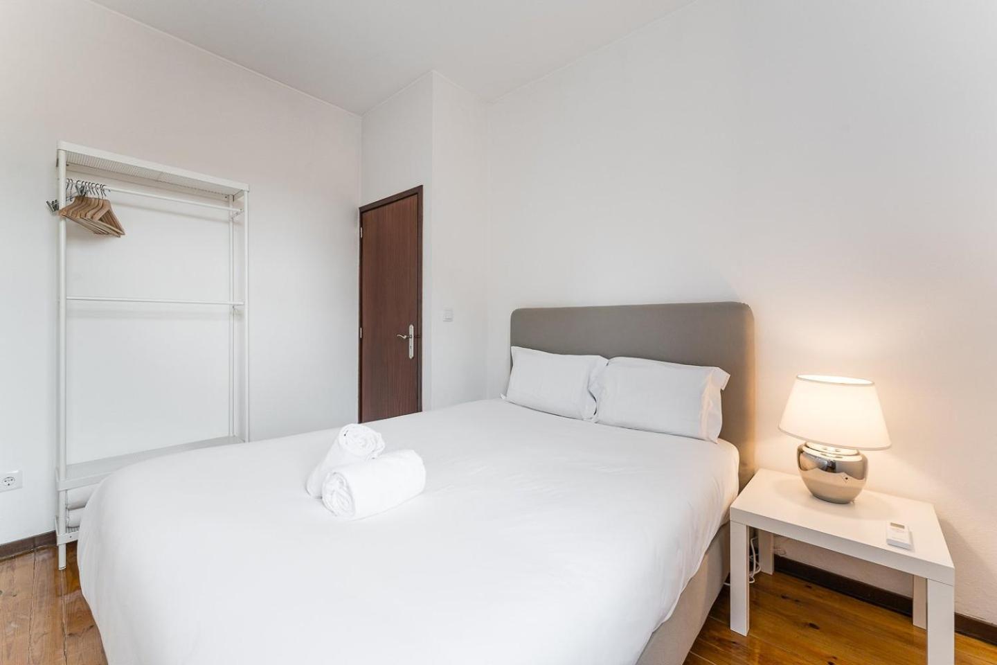 Guestready - Modern Duplex, Neo-Classical Building ปอร์โต ภายนอก รูปภาพ