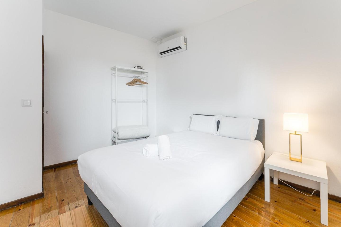 Guestready - Modern Duplex, Neo-Classical Building ปอร์โต ภายนอก รูปภาพ